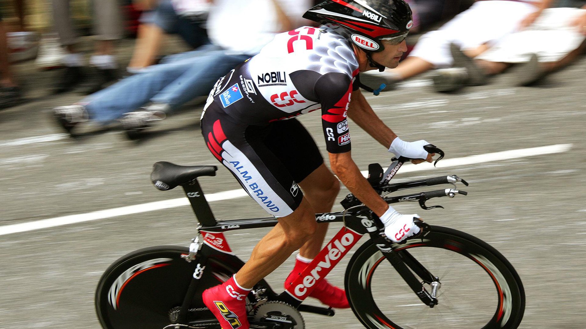 搏击台上竞技精神引发热议,搏击现场